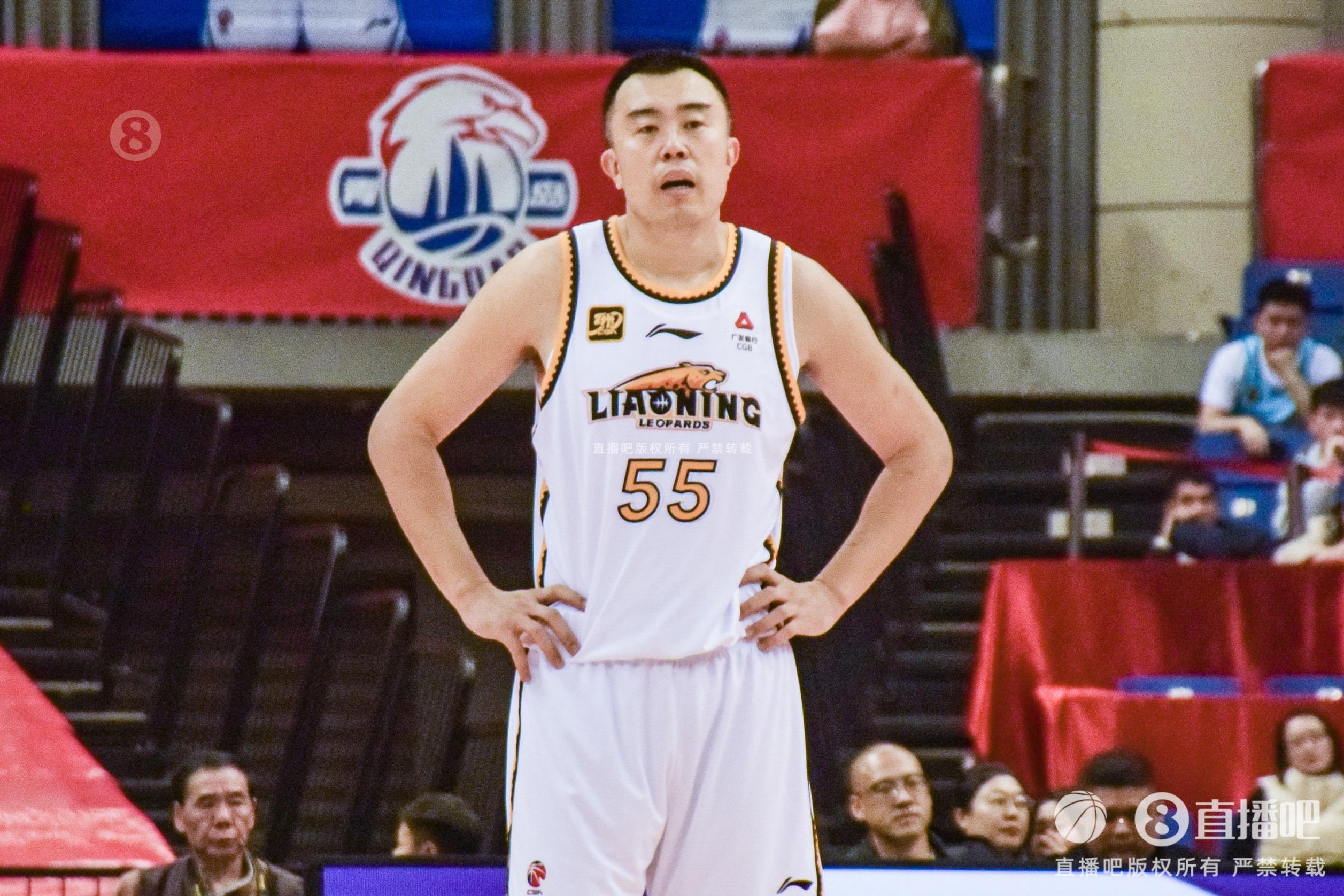 老將盡力了！韓德君7中4拿到14分12籃板3助攻